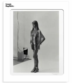 New Affiche Francoise Hardy Robe Paco Rabanne 56 X 76 Cm Affiches & Tableaux