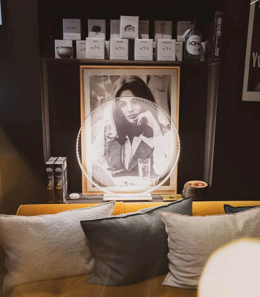 Hot Affiche Jacqueline Bisset 1976 56 X 76 Cm Affiches & Tableaux