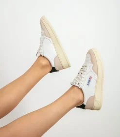 New Baskets Medalist Low En Daim Et Cuir Blanc Et Mount Femme Baskets