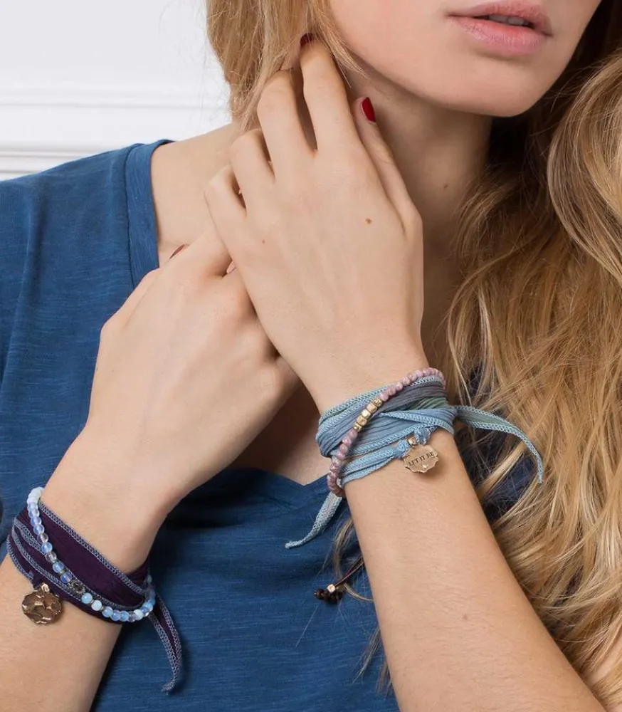 Clearance Bracelet En Soie A Nouer Et Charm Let It Be En Bronze Et Diamant Femme Bracelets