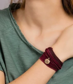 Discount Bracelet En Soie A Nouer Et Charm I Am Love En Bronze Femme Bracelets