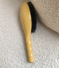 Discount Brosse N.01 L'Universelle Soin & Brillance Jaune Safran Femme Accessoires Cheveux