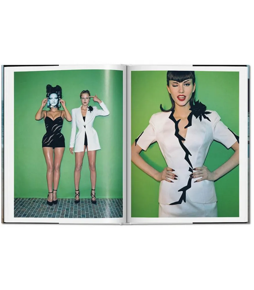 Best Livre Helmut Newton "A Gun For Hire" Beaux Livres